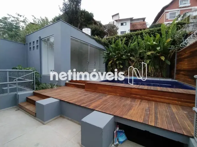 Casa alto padrão, 05 quartos, 04 suítes e 04 vagas de garagem - Bairro Comiteco/Belo Horiz