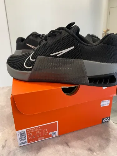 Nike Metcon  9  42 