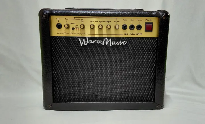 Amplificador Warm Music Hot Drive HD22 p/ guitarra