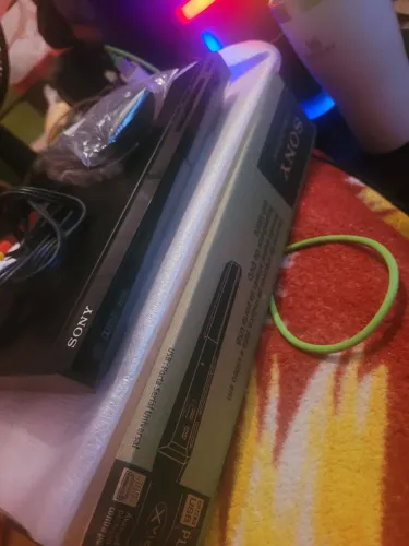 Vendo um DVD Sony nacional 120 reais *