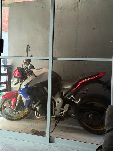 CB1000R