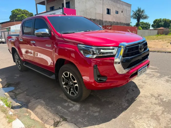 Toyota Hilux CD SRX 4X4 2.8 TDI 16V Diesel Aut. 2025