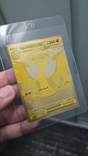Mega Charizard Dourado