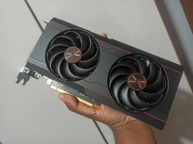 Placa de Vídeo AMD Shappire RX 6600 XT 8GB