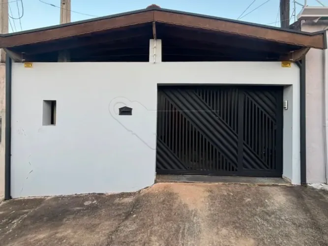 Casa residencial com 02 quartos, sendo 01 suíte no Jardim Consoli.