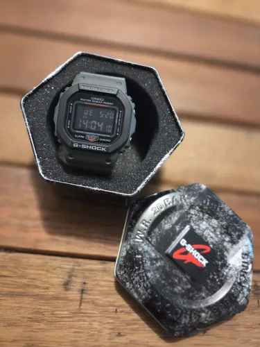 Relógio G-Shock DW-5610SU 