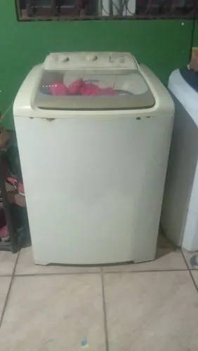 Máquina de lavar com defeito