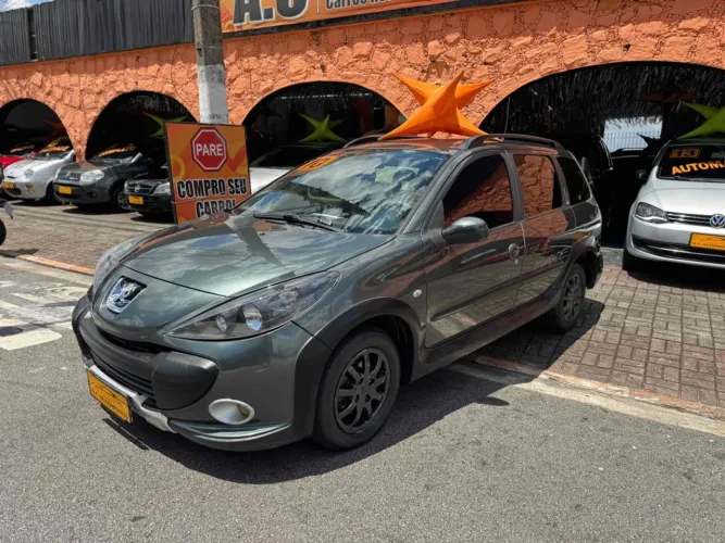 Peugeot 207 SW Escapade 1.6 16V Flex 5P 2010
