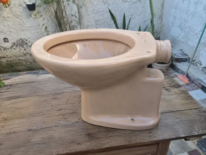 Vaso sanitário suspenso (de parede) Delite