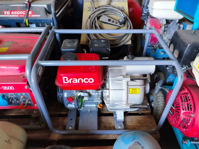 Motobomba a Gasolina Branco 704 - 6,5 CV (Para Água Suja, Lama e Barro)