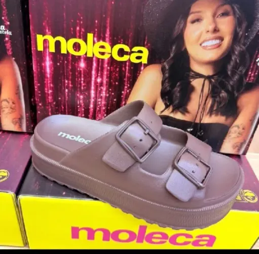 Sandalia moleca nova e nuvem bem levinha