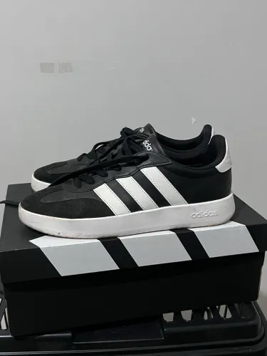 Tênis Adidas Tam 40