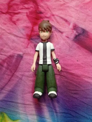 Boneco Ben 10 Ben tenyson