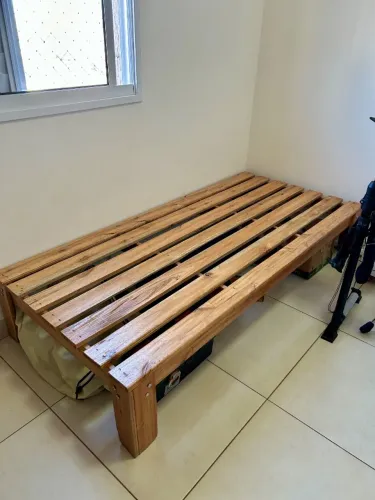 Cama de solteiro