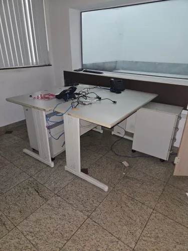 Vendo Armarios, Gaveteiros e Mesas Para Escritório escritório