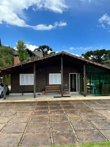 Casa com 5 dormitórios - Jardim Cataguazes - Campos do Jordão/SP
