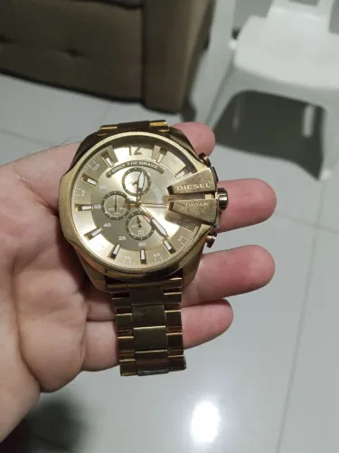 Relógio semi novo 