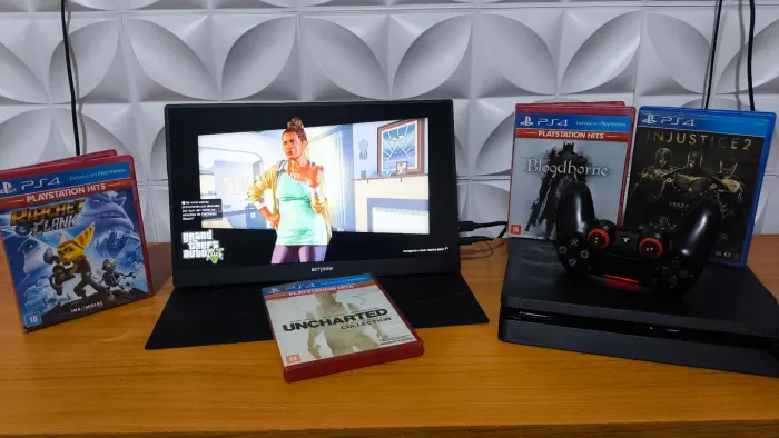 PS4 Slim Impecável - 1 Controle + Jogos - Aceito Cartão até 18x