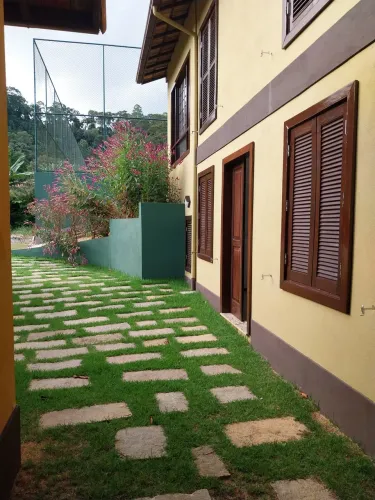 Locação em Santa Mônica - Itaipava - Petrópolis-RJ
