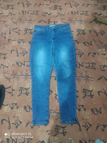 Calça jeans feminina 42