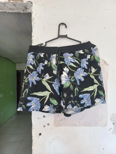 Shorts tam p fem a 8$ cada