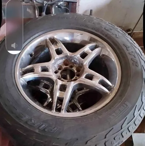 Rodas aro 17 com pneus para camionete