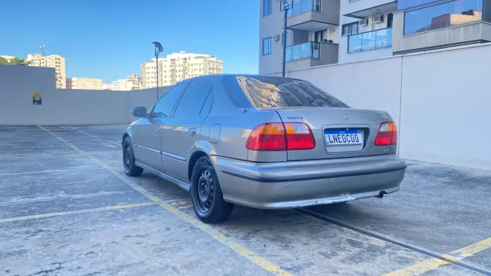 Honda Civic Sedan LX 1.6 16V Aut. 4P 2000