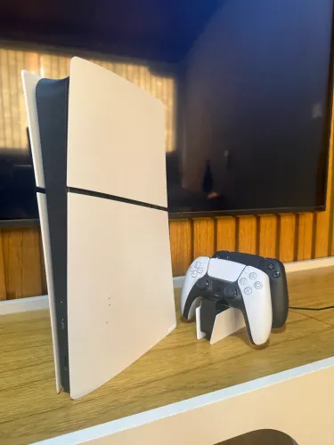 Console PlayStation 5 - Slim Digital + 2 Controles + Carregador + Jogos 