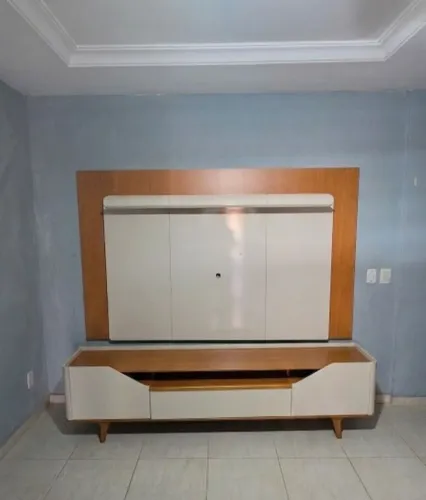 Rack com Painel para TV com luz de LED - Design Moderno em Excelente Estado
