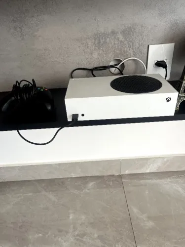 XBOX SERIES S + 2 CONTROLES + FONE