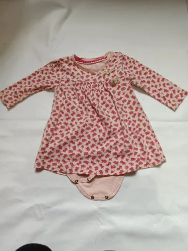 Body manga longa tamanho 6 a 9 meses dependo do baby