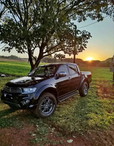 Mitsubishi L200 Triton HPE 3.2 CD TB Int.diesel AUT 2015