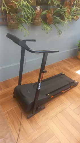 Esteira usada Dream Fitnes Energy 1600 usada com defeito.