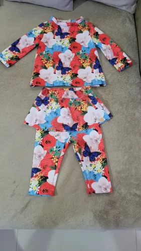 Conjunto floral Paola Bimbi .