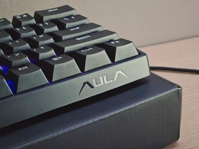 Teclado Magnético Aula WIN60 HE, RGB, Standard [NOVO]