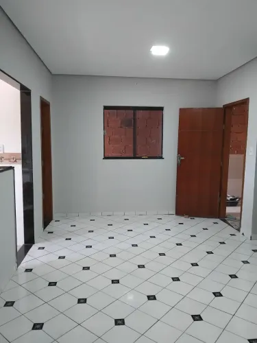 Oportunidade, vendo casa 2 piso em excelente estado de conservação e acabamento.