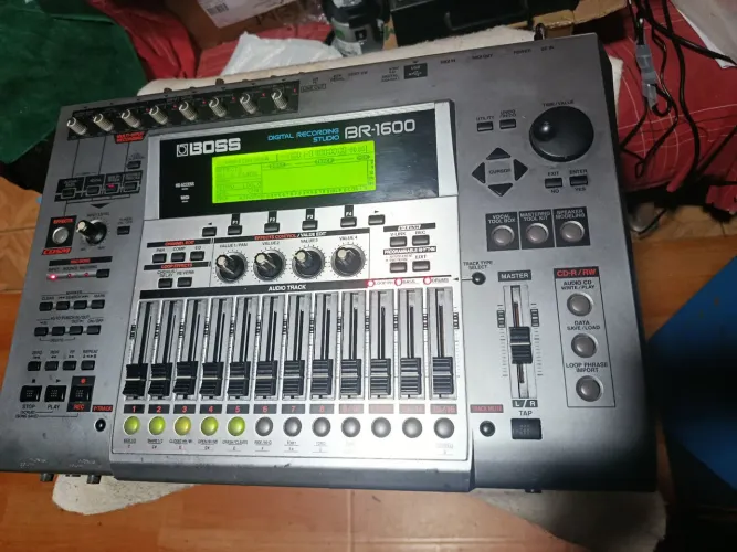 Gravador MULTIPISTA BOSS BR1600CD