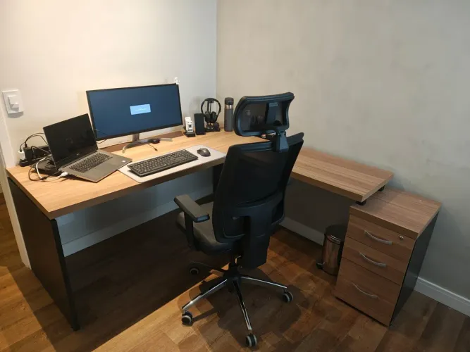 Vendo mesa de escritório 