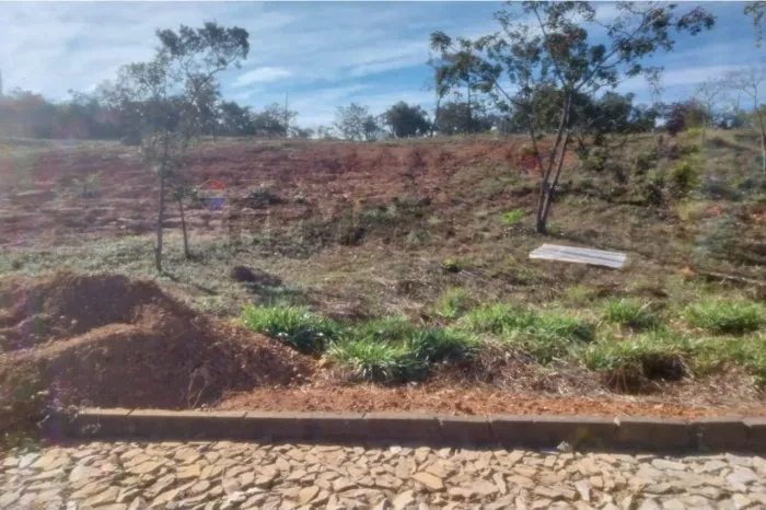 Terreno 1.000m² em Cond. Fechado, Jequitibá/MG