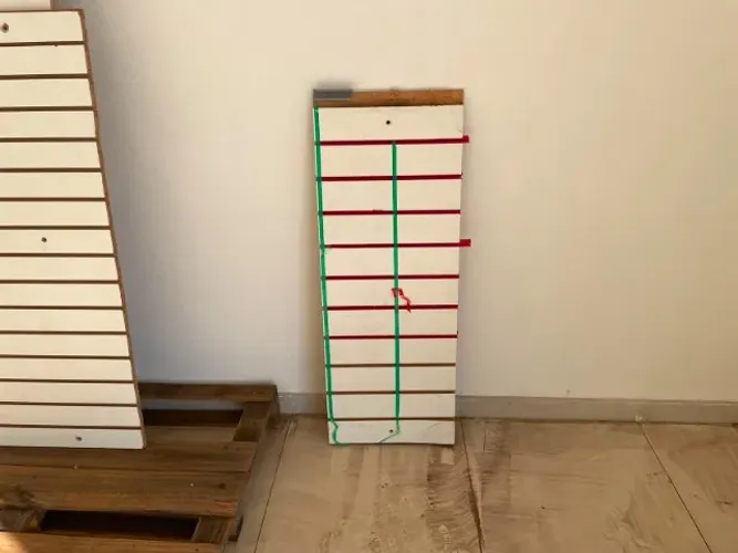 **Painel Canaletado MDF 1,10x 44cm | Painel Expositor de Parede | MDF | Loja, Comércio, Vi