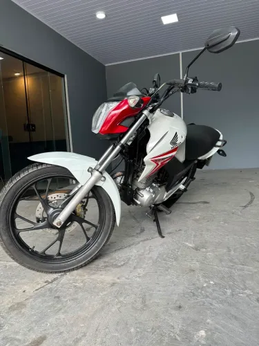 Honda titan 12 mil
