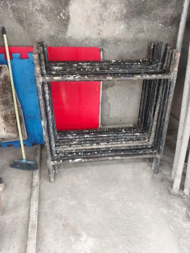 Vendo 10 peças de andaimes de 1 metro R$ 1350
