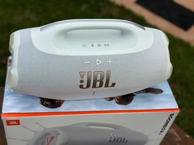 Caixa Jbl Boombox 4 Bluetooth Som Jbl Pro 34h Branca