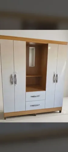 Guarda roupas casal com espelho e penteadeira