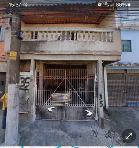 Aluguel 3 cômodos 1 banheiro 1 vaga de carro compartilhado