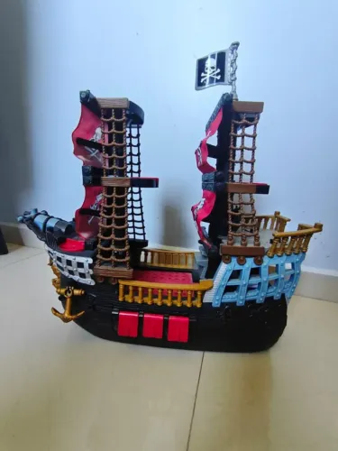 Navio Pesadelo do Mar (Fischer Price)