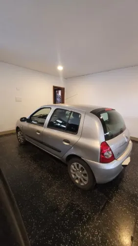 Renault Clio Hi-flex 1.0 16V 5P 2011