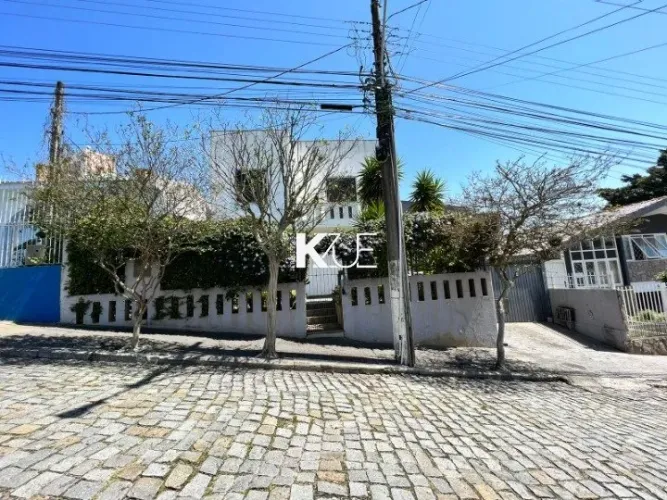 Casa à venda com 3 quartos no bairro Itaguaçu em Florianópolis