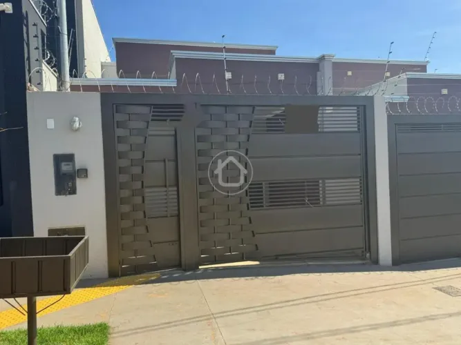 EXCELENTE CASA NO JARDIM SÃO CONRADO