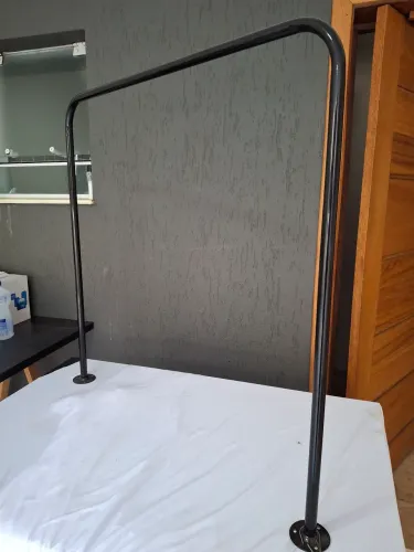 Suporte cortina de provador
